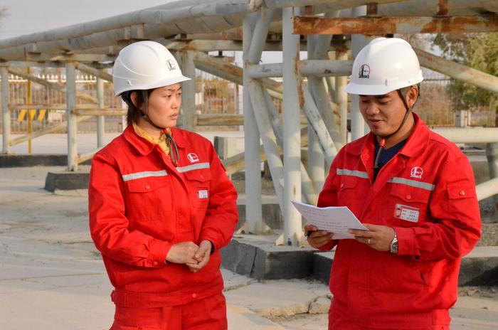 中国石化新闻网--西北油田--金秋新工现场技能