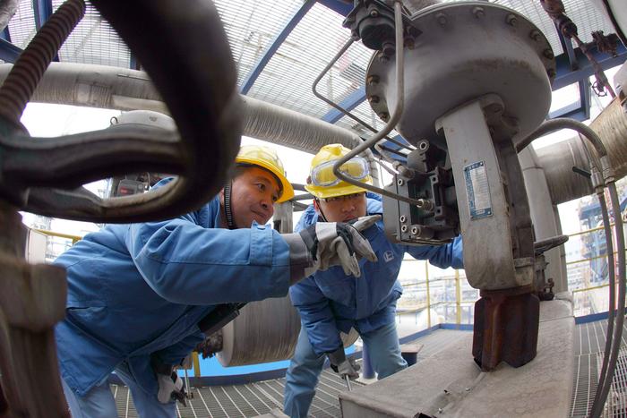 四定四不定巡检保装置安全运行 - 化工设备资