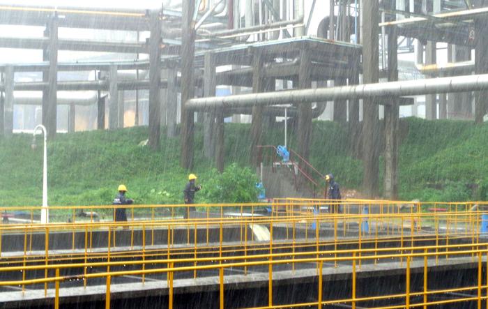 广州石化积极应对台风艾云尼