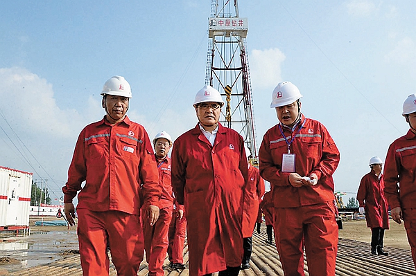 中国石化新闻网-- 王玉普赴驻濮阳企业调研并看