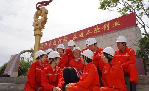 油城绘“枫”景 治理聚民心